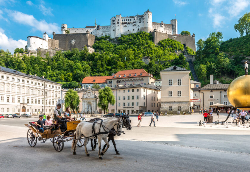 Kapitelplatz mit Festungsblick